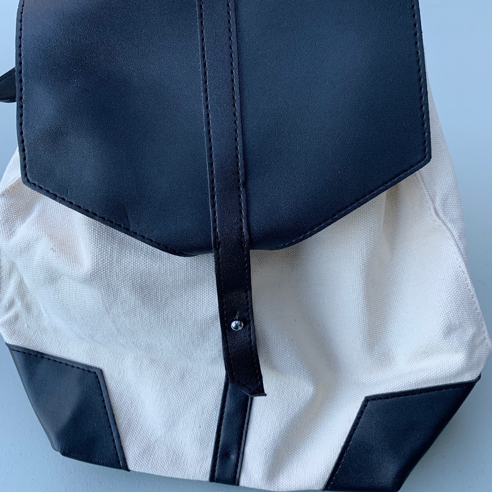 Duex Lux - SImple Backpack